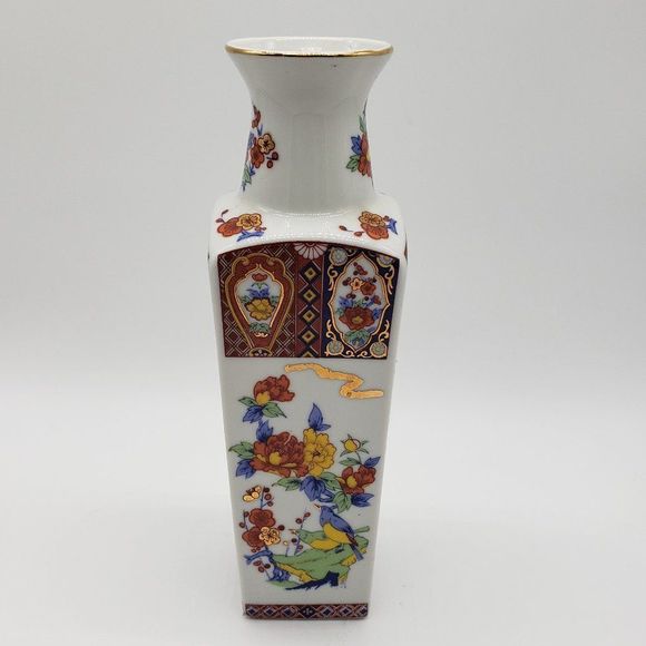 Japanese Vintage Imari Porcelain Enameled Bird Floral Square Shaped Vase or Jar - Picture 9 of 17